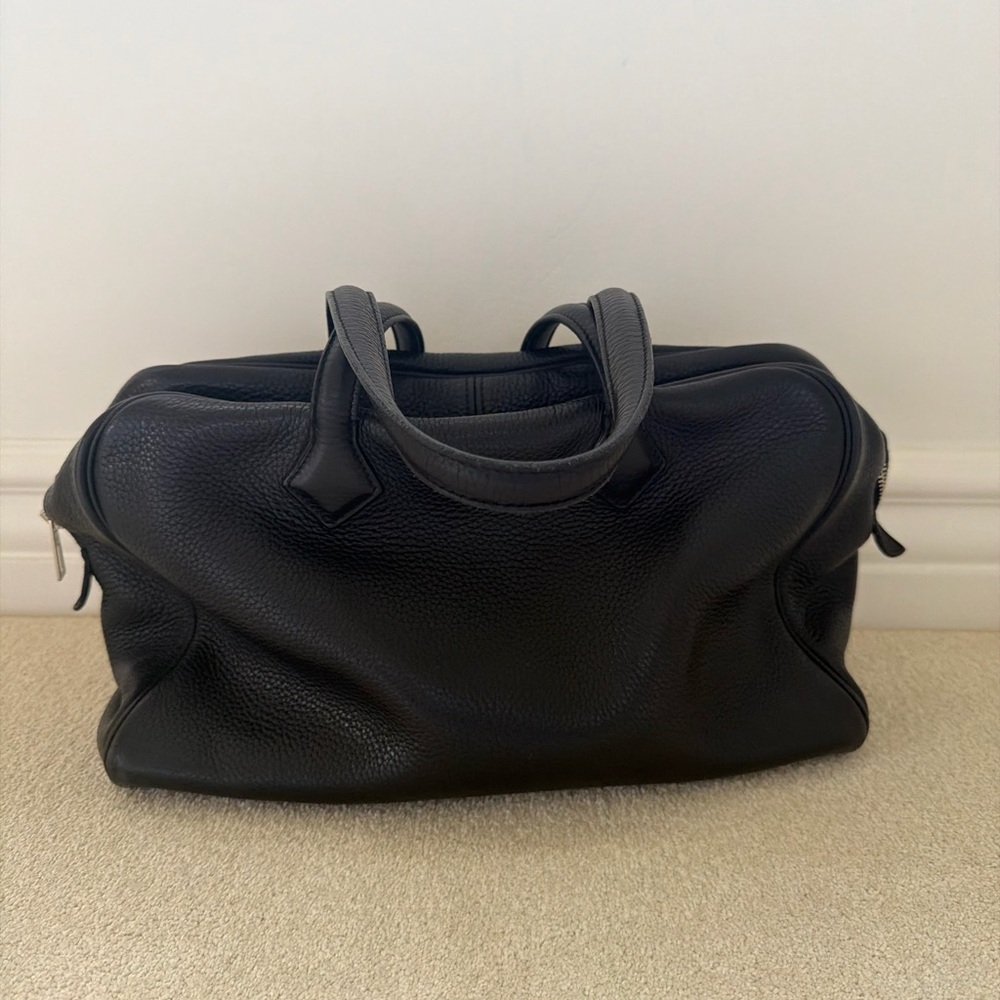 Pre owned Hermes Victoria Clemence 35 bag. Black. No box. No dust bag